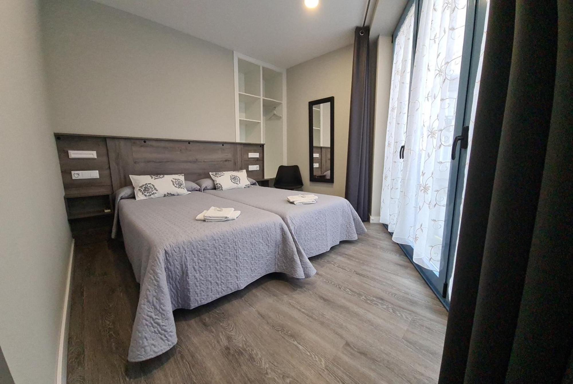 Apartamentos Carballal Palas de Rei Kültér fotó